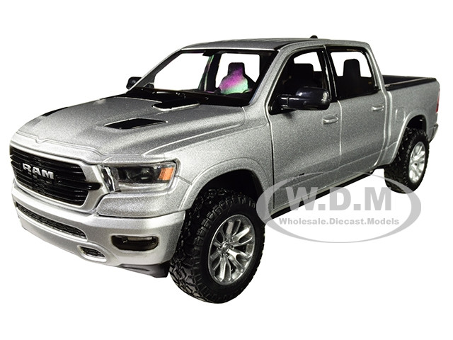 2019 RAM 1500 Laramie Crew Cab Pickup 