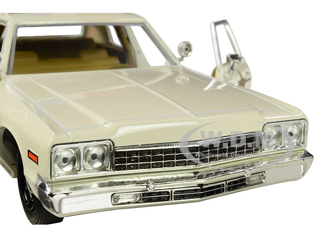 1975 DODGE MONACO CREAM 