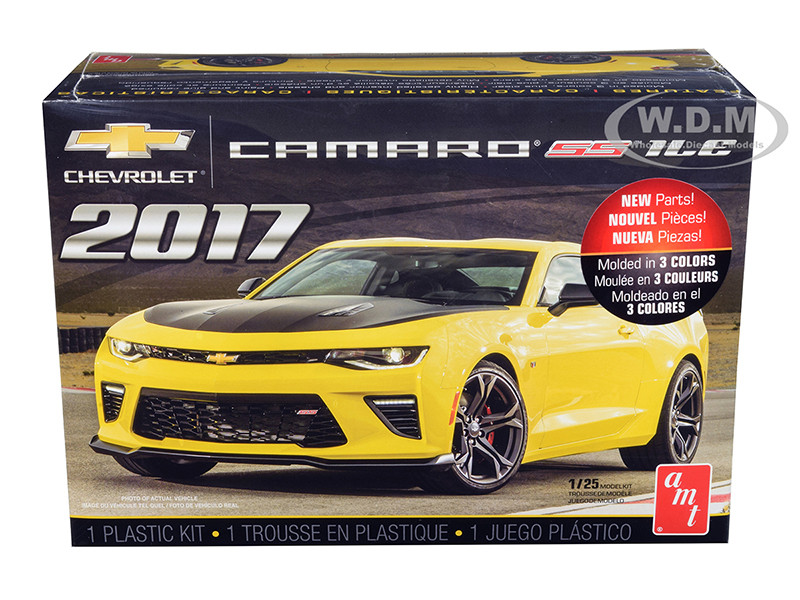 AMT 2013 CHEVY CAMARO ZL1 COUPE CAR MODEL KIT SEALED IN PLASTIC 1/25 