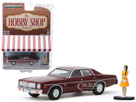 GREENLIGHT 97080 C 1976 DODGE CORONET 1//64 with WOMAN IN DRESS BURGUNDY