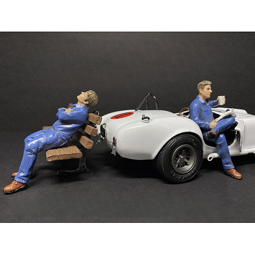 Sitting Mechanics 2 piece Figurine Set for 1/18 Scale Models American Diorama 38232 38233