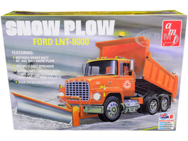 Skill 3 Model Kit Ford LNT-8000 Snow Plow Truck 1/25 Scale Model AMT AMT1178