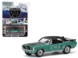 1967 Ford Mustang Coupe Loveland Green Metallic Black Stripes Black Top a Pair Skis Ski Country Special Hobby Exclusive 1/64 Diecast Model Car Greenlight 30113