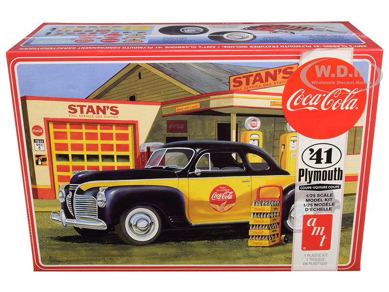 Skill 3 Model Kit 1941 Plymouth Coupe 4 Bottle Crates Coca-Cola 1/25 Scale Model AMT AMT1197 M