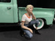 Car Girl in Tee Michelle Figurine for 1/18 Scale Models American Diorama 38237