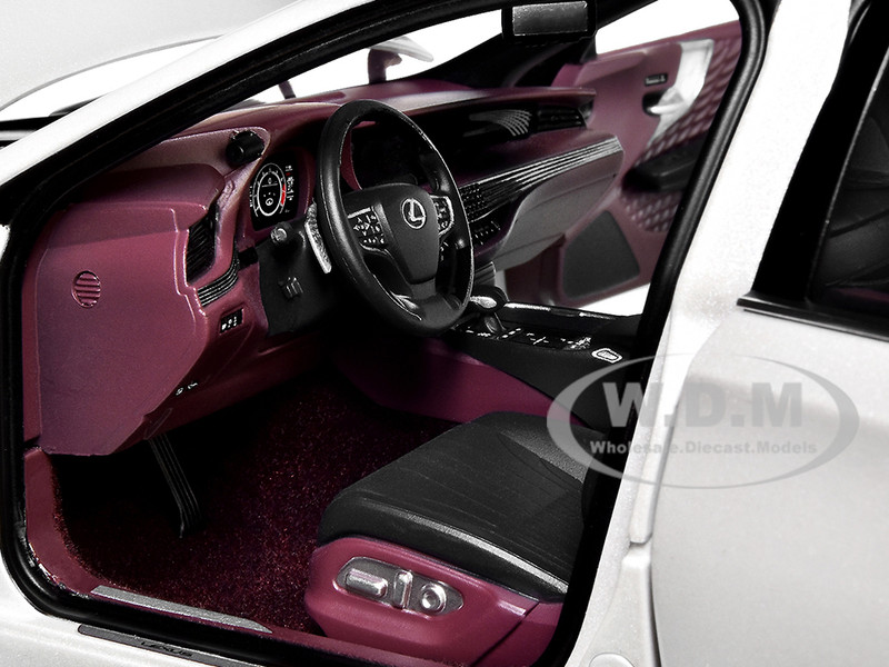 Lexus LS500h Sonic White Metallic Crimson Black Interior 1/18