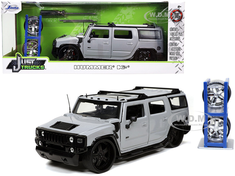 送料込み　JADATOYS 1:24 JUST TRUCKS w/RACK Amazon.com: Just Trucks 1:24 Toyota FJ Cruiser with Rack Die
