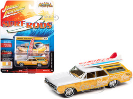 1964 Oldsmobile Vista Cruiser White Pearl Yellow Wood Paneling Two Surfboards Surf Rods Limited Edition 4156 pieces Worldwide 1/64 Diecast Model Car Johnny Lightning JLSF018 JLSP110 B