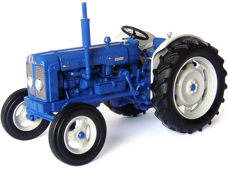 Model Tractor FORDSON POWER MAJOR 1958  1/16 by UNIVERSAL HOBBIES 