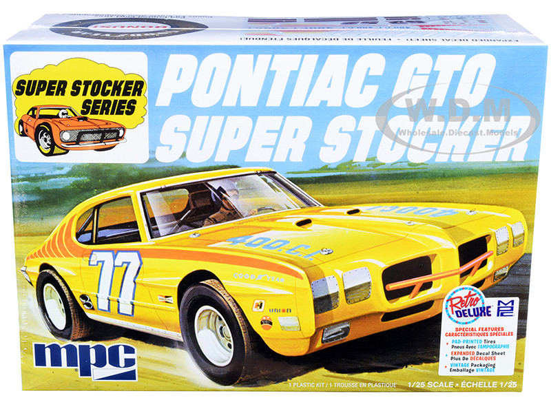 Skill 2 Model Kit 1970 Pontiac GTO Super Stocker 1/25 Scale Model MPC MPC939 M