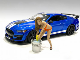 Cindy with Bucket Bikini Car Wash Girl Figurine 1/24 Scale Models American Diorama 76364