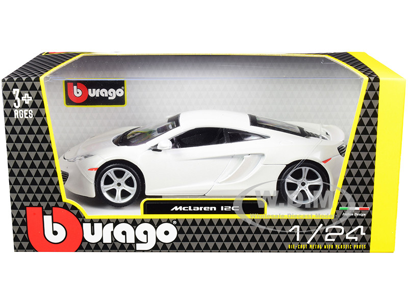 24 Diecast Model Car Bburago 21074