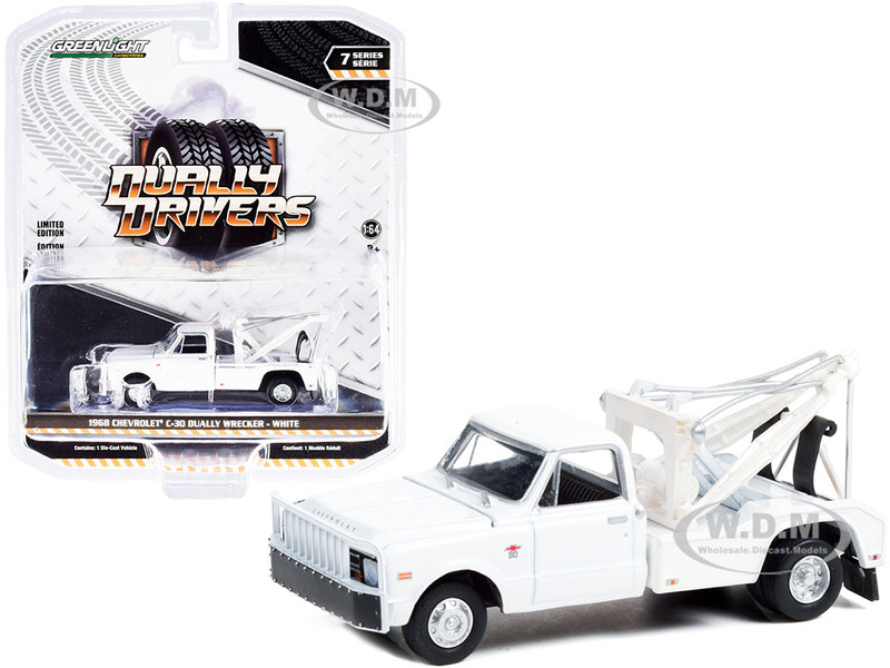 1968 Chevrolet C-30 Dually Wrecker Tow Truck White Dually Drivers Series 7 1/64 Diecast Model Car Greenlight 46070 A
