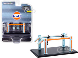 グリーンライト　76　ユニオン　ガレージ　リフト　1/64 Adjustable Four-Post Lift Union 76 Orange and Blue Four-Post
