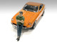 Car Meet 2 Figurine II for 1/24 Scale Models American Diorama 76390