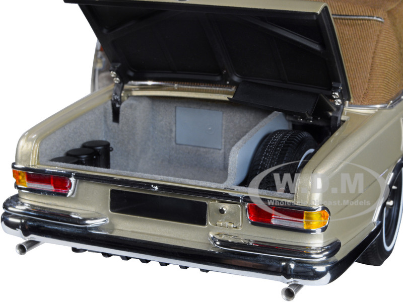メルセデスベンツ 600プルマン ダイキャスト 1965-1981 Mercedes Benz 600 Pullman W100 Landaulet Limousine
