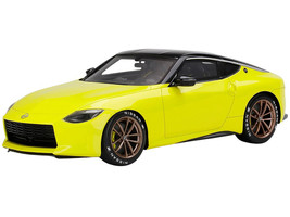Nissan Z Proto Bright Yellow Black Top 1/18 Model Car Top Speed TS0272