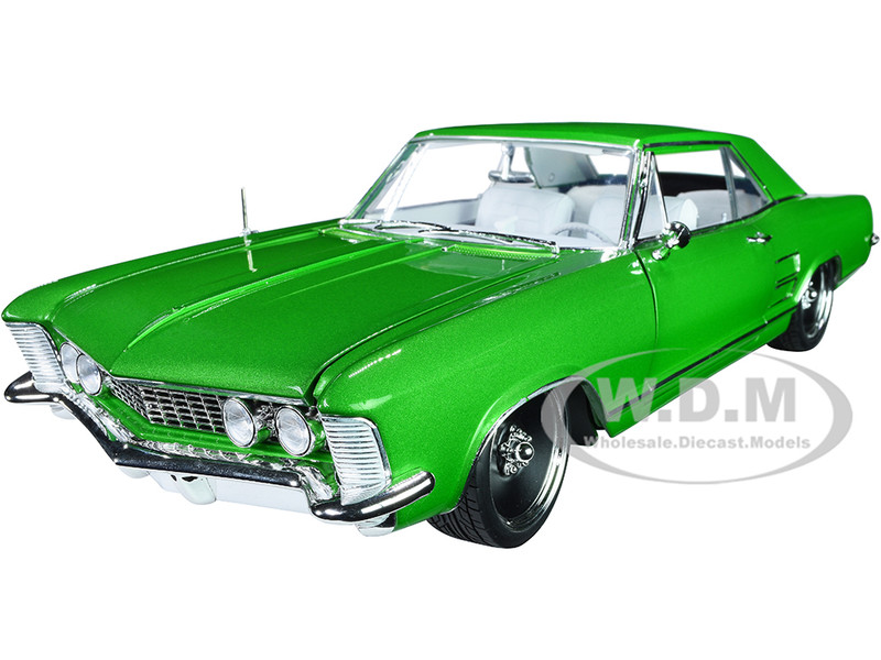1964 Buick Riviera Custom Cruiser Cosmic Dust Green Metallic White Interior Southern Kings Customs Limited Edition 400 pieces Worldwide 1/18 Diecast Model Car ACME A1806305