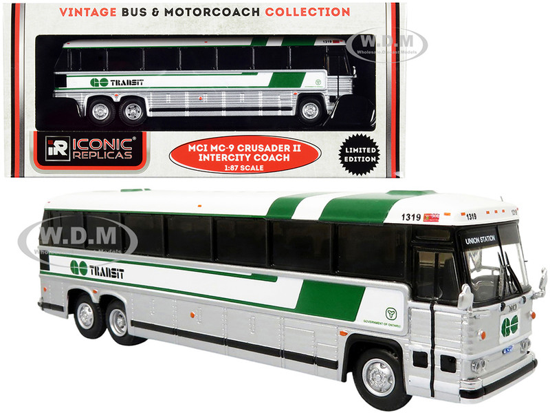 1980 MCI MC-9 Crusader II Intercity Coach Bus Union Station Toronto Ontario Canada GO Transit Vintage Bus & Motorcoach Collection 1/87 HO Diecast Model Iconic Replicas 87-0329