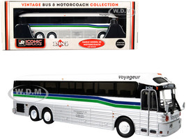 1984 Eagle Model 10 Motorcoach Bus Montreal Canada Voyageur Vintage Bus & Motorcoach Collection 1/87 HO Diecast Model Iconic Replicas 87-0357