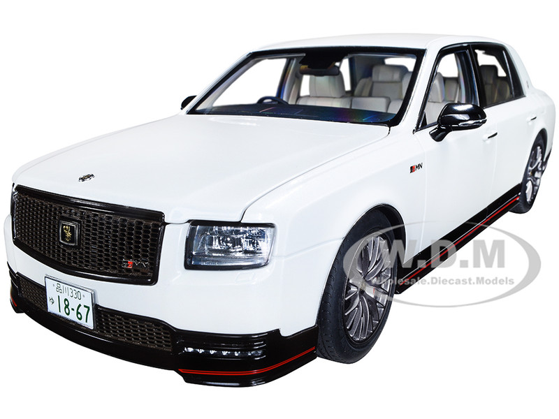 TOYOTA CENTURY GRMN (RHD) PEARL WHITE 1/18 MODEL CAR BY AUTOART