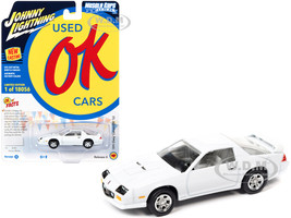 1991 Chevrolet Camaro Z28 1LE Arctic White OK Used Cars Series Limited Edition 18056 pieces Worldwide 1/64 Diecast Model Car Johnny Lightning JLMC028-JLSP195A