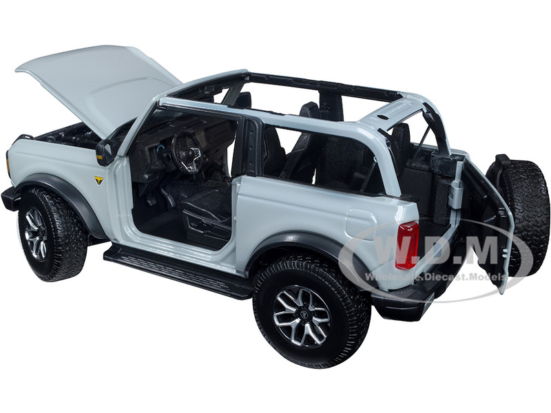 2021 Ford Bronco Badlands Light Gray Special Edition 1/18