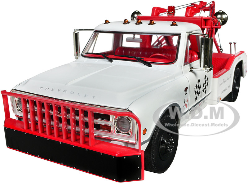 1967 Chevrolet C 30 Dually Wrecker Tow Truck 51st Annual Indianapolis 500 Mile Race Official Truck Beige and Red with Red Interior 1/18 Diecast Model Car Greenlight 13651