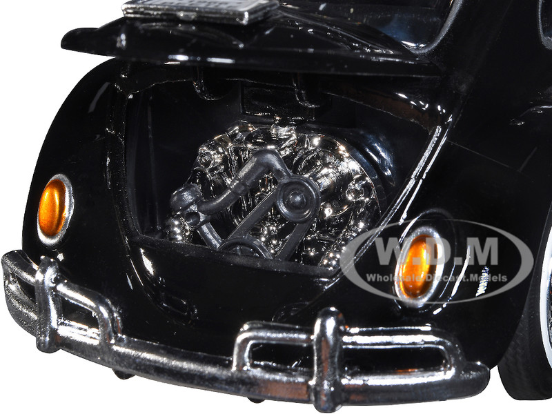 Volkswagen Beetle ミニカー 1/43 黒　　　　他2台 Amazon.com: Toy Cars 1966 VW Beetle Black with Wood Panels