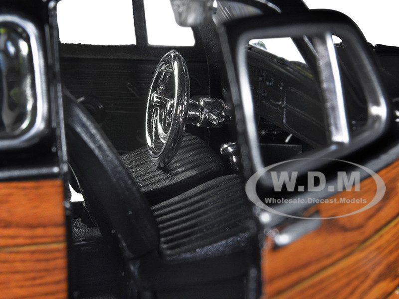 1966 VOLKSWAGEN BEETLE BLACK W/ SURFBOARDS 1/24 DIECAST MODEL CAR