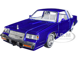 1987 Buick Regal Candy Blue Metallic Rear Section Roof White White Interior Get Low Series 1/24 Diecast Model Car Motormax 79023