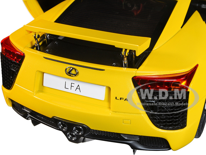 AUTO art 78854 1/18 LFA パール イエロー オートアート 1/18 レクサス