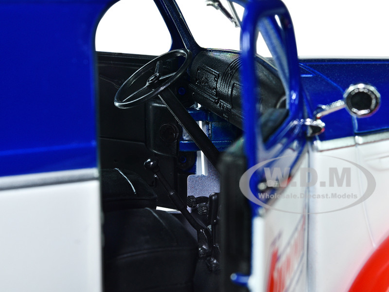 GL RE 1/24 '39 パネル トラック \"SUMMIT RACING\" 1939 Chevrolet Panel Truck Summit Racing Equipment Running