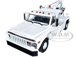 1968 Chevrolet C-30 Dually Wrecker Tow Truck White 1/18 Diecast Car Model Greenlight 13623