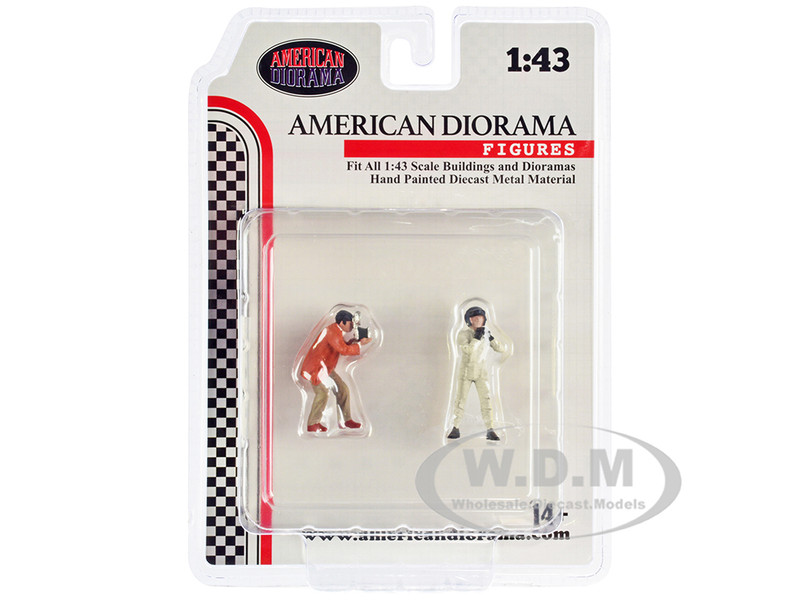 Race Day Two Diecast Figures Set 2 1/43 Scale Models American Diorama 38360