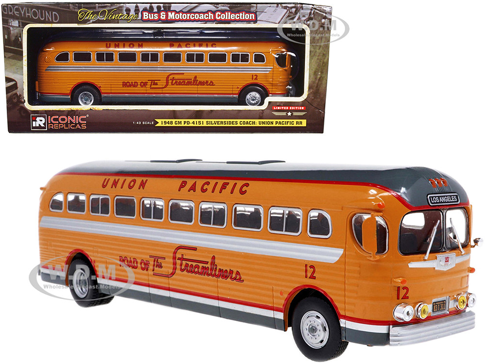 1948 GM PD-4151 Silversides Coach Bus Union Pacific: Road