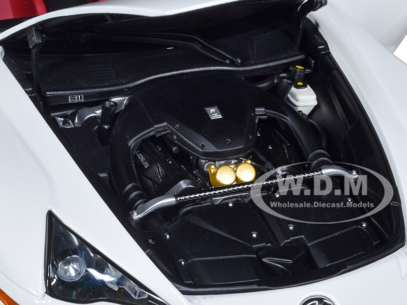 Lexus LFA Whitest White Carbon Top 1/18 Model Car Autoart 78851