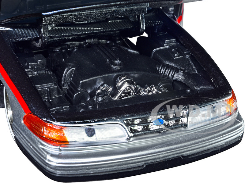 1993-1997 FORD CROWN VICTORIA LOWRIDER BLACK & SILVER 1/24