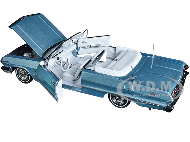 1963 CHEVROLET IMPALA CONVERTIBLE LOWRIDER LIGHT BLUE 1/24