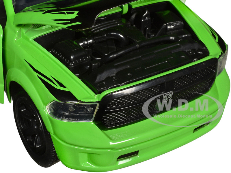 2014 RAM 1500 Pickup Truck Green Purple Hulk Diecast Figure