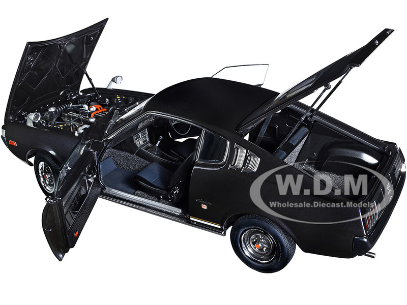 1973 TOYOTA CELICA LIFTBACK 2000GT RA25 RHD DARK PURPLE 1/18 MODEL