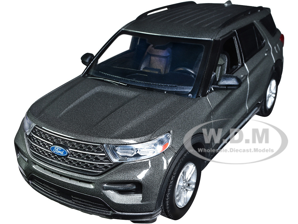 2022 Ford Explorer XLT Gray Metallic Timeless Legends Series 1/24 Diecast  Model Car Motormax 79378GRY