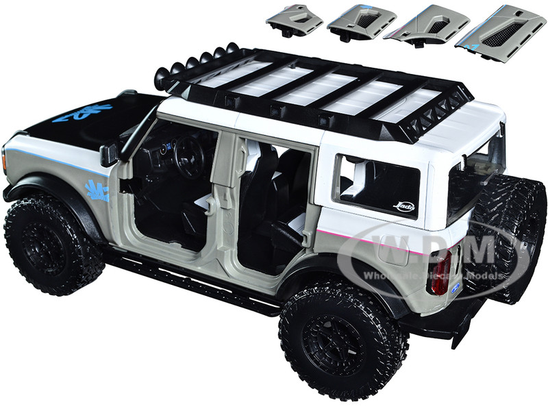 2021 Ford Bronco Gray and White with Matt Black Hood with