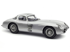 1934 Mercedes W25 Silver 1/18 Diecast Model Car CMC 033