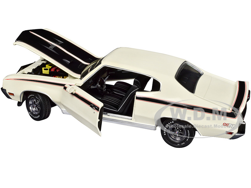 1970 Buick GSX 1/18 Diecast Model Car Sun Star SS-5701