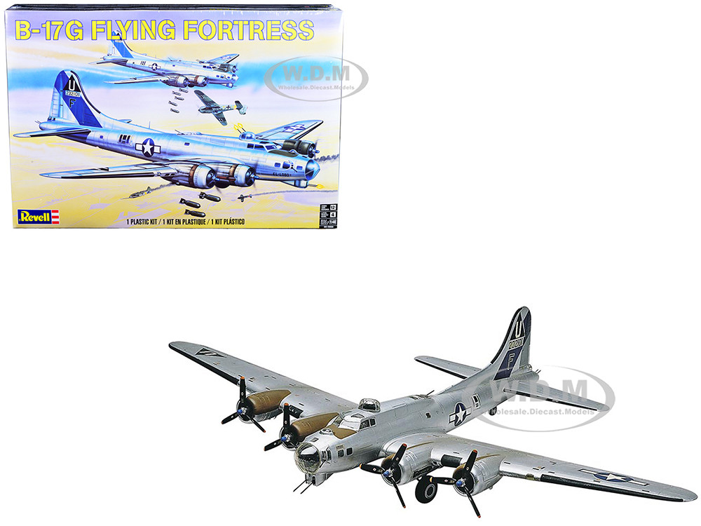 Level 4 Model Kit Boeing B17 G Flying Fortress Bomber Aircraft 1 48