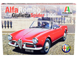 Skill 3 Model Kit Alfa Romeo Guilietta Spider 1300 1/24 Scale Model Italeri 3653