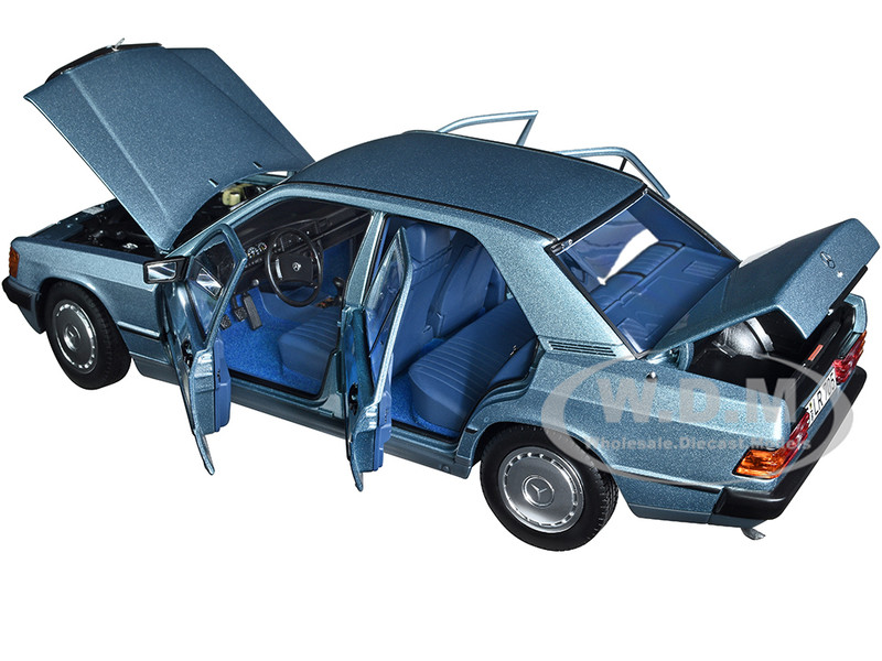 1/18 Norev Mercedes-Benz 190E 2.3-16 W201 Smoke Silver 1984