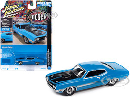 1971 Ford Torino Cobra Grabber Blue with Stripes MCACN Muscle Car and Corvette Nationals Limited Edition to 4188 pieces Worldwide Muscle Cars USA Series 1/64 Diecast Model Car Johnny Lightning JLMC031-JLSP287A