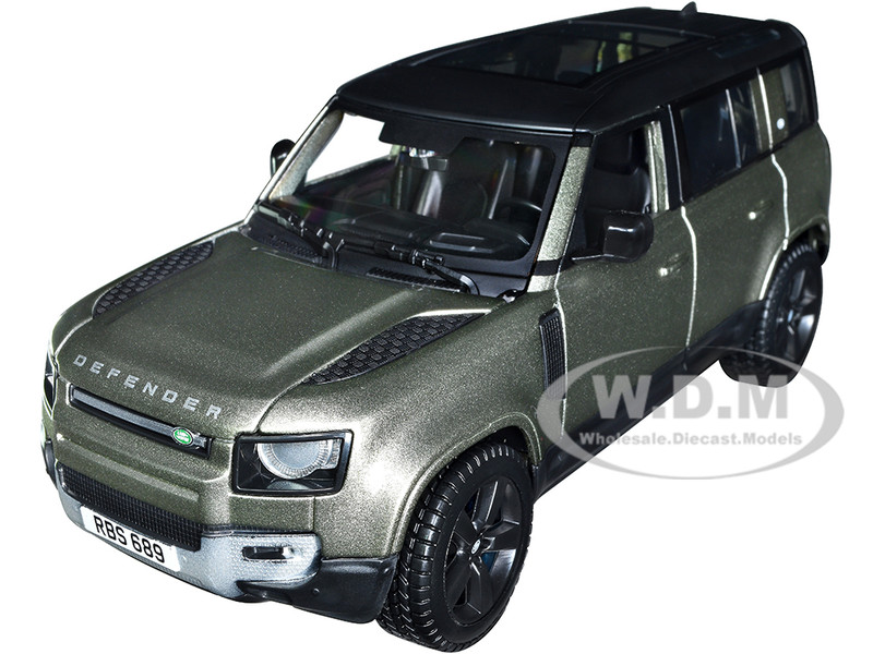 2022 Land Rover Defender 110 Green Metallic with Black Top and Sunroof 1/24 Diecast Model Car Bburago 21101grn